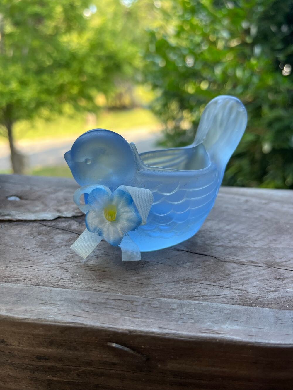 Vintage Frosted Blue Satin Glass Bluebird Figurine Dish Flower Taiwan 2.5 inch